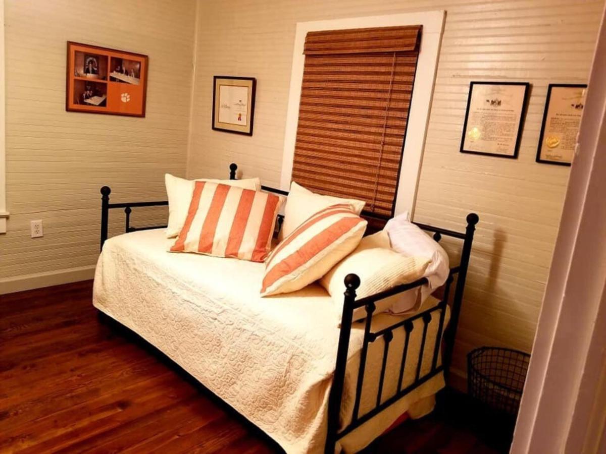 Clemson Memorabilia House Frank Howard III Home 外观 照片